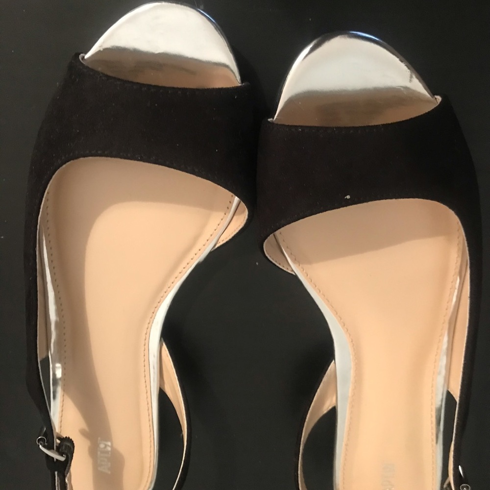 Brand New! Apt 9 black suede strappy flats